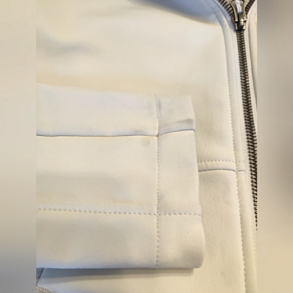 Marmot Jacket - Faux Fur Lined Hood - XS - Picture 4 of 9